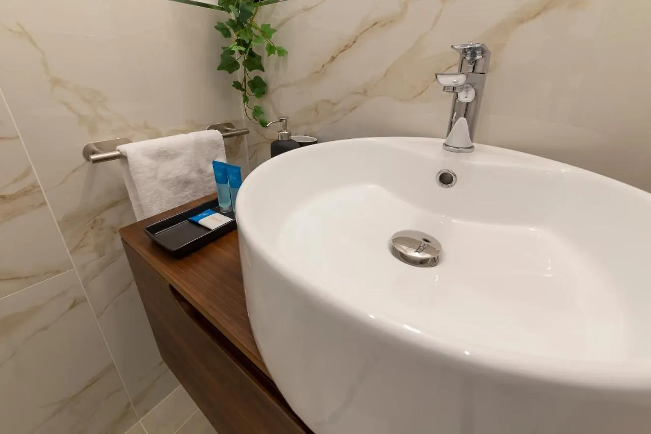 I Host Apartment - Val Strona Milano 0*,